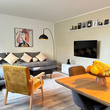 Modernes Designer-Apartment Fuer 7 Gaeste - 80Qm In Zentraler Lage, Self-Check-In Karlsruhe Ngoại thất bức ảnh