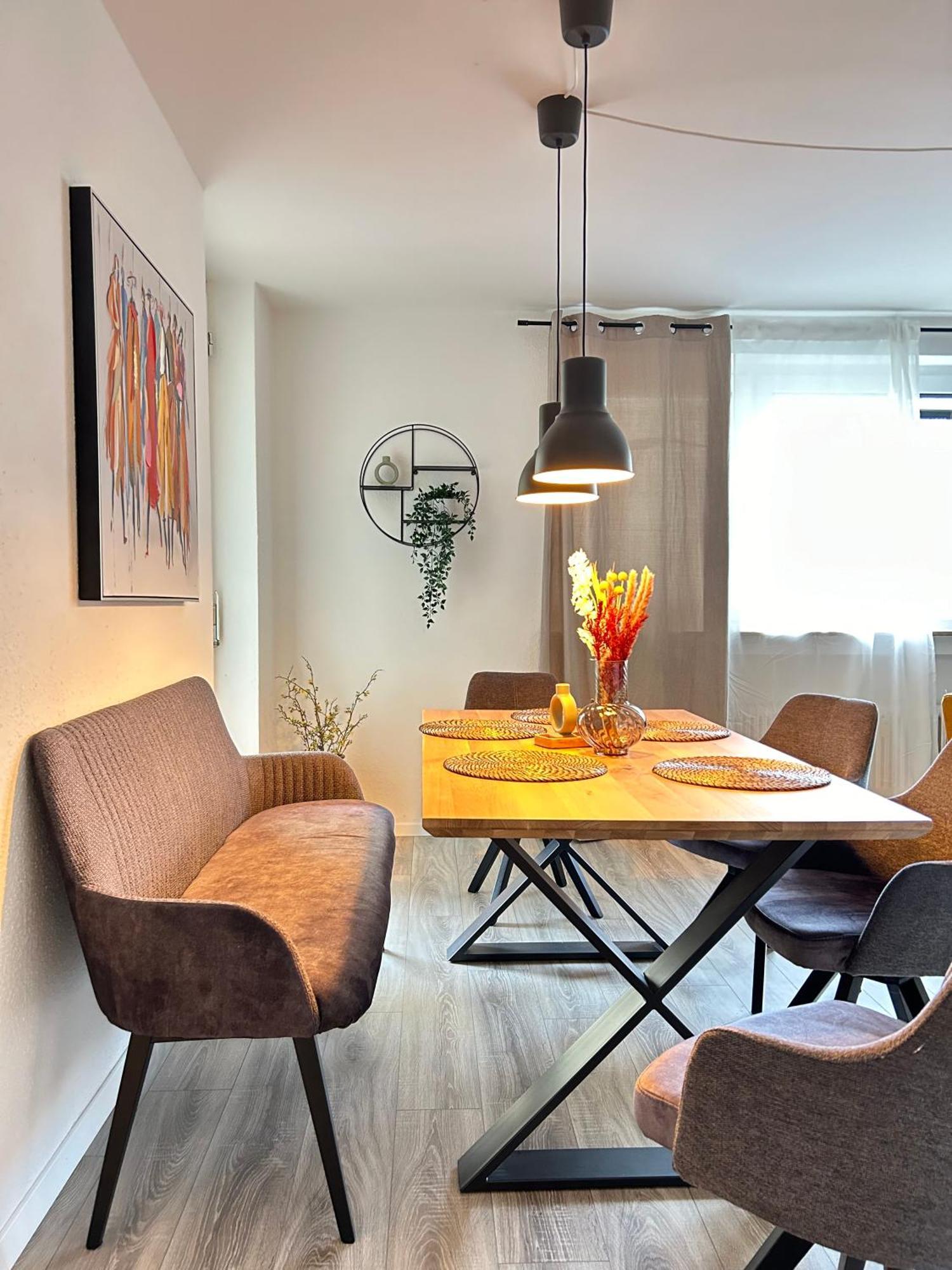 Modernes Designer-Apartment Fuer 7 Gaeste - 80Qm In Zentraler Lage, Self-Check-In Karlsruhe Ngoại thất bức ảnh