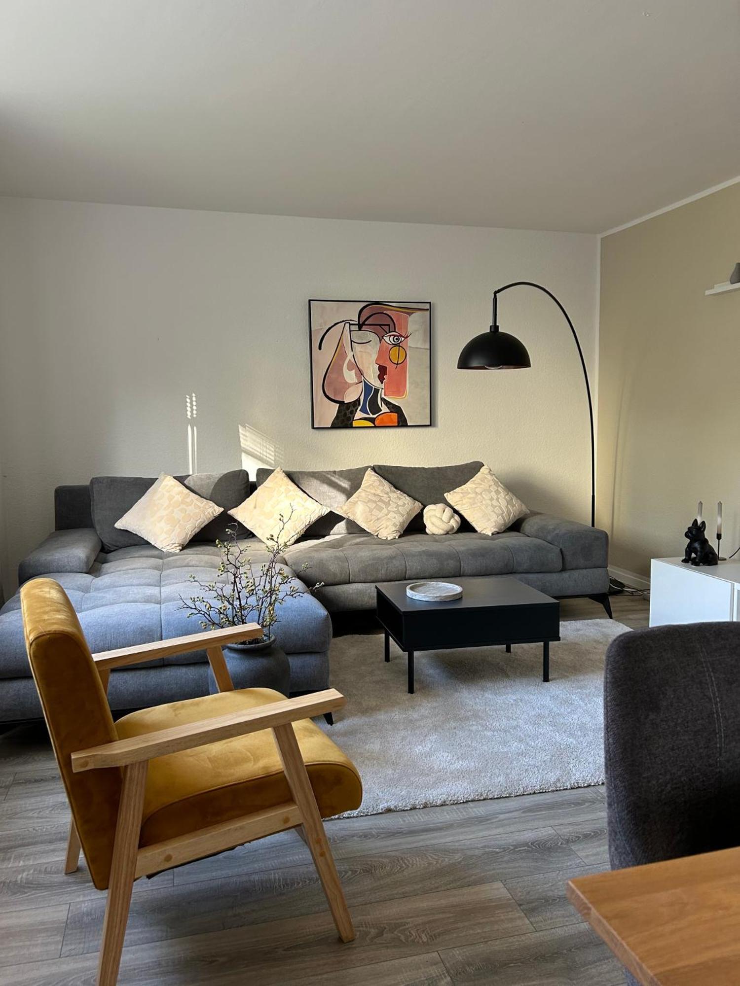 Modernes Designer-Apartment Fuer 7 Gaeste - 80Qm In Zentraler Lage, Self-Check-In Karlsruhe Ngoại thất bức ảnh